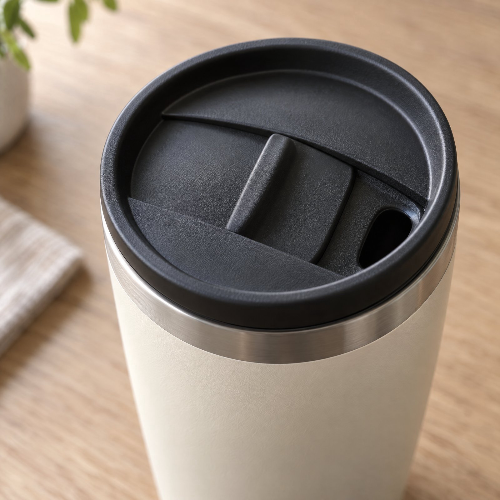 Insulated travel tumbler